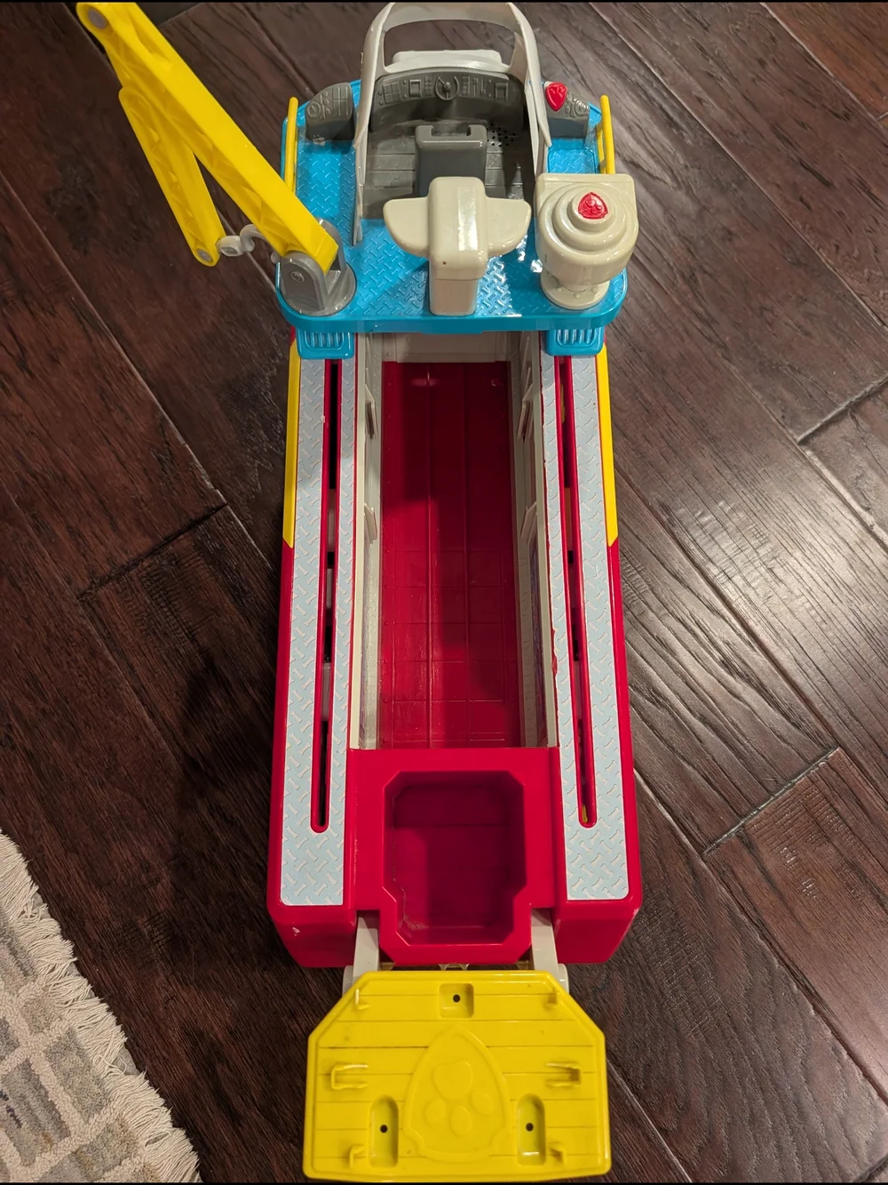 PAW PATROL Sea Patroller Rescue Ship Toy with Yellow Crane